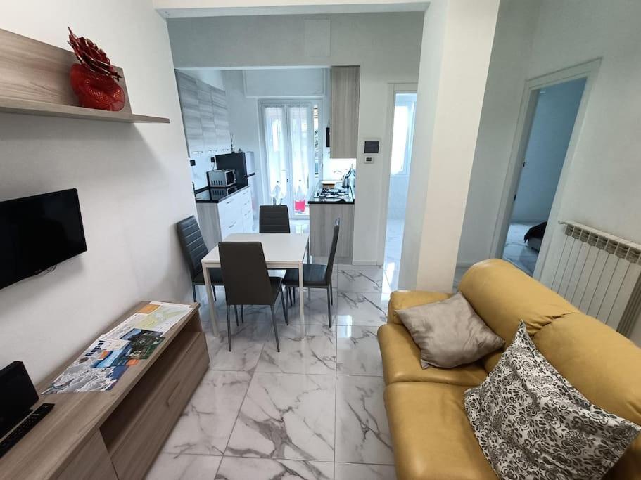 La Casa Di Lila - Appartamento Con Ingresso Indipendente E Spazio Esterno 라팔로 외부 사진