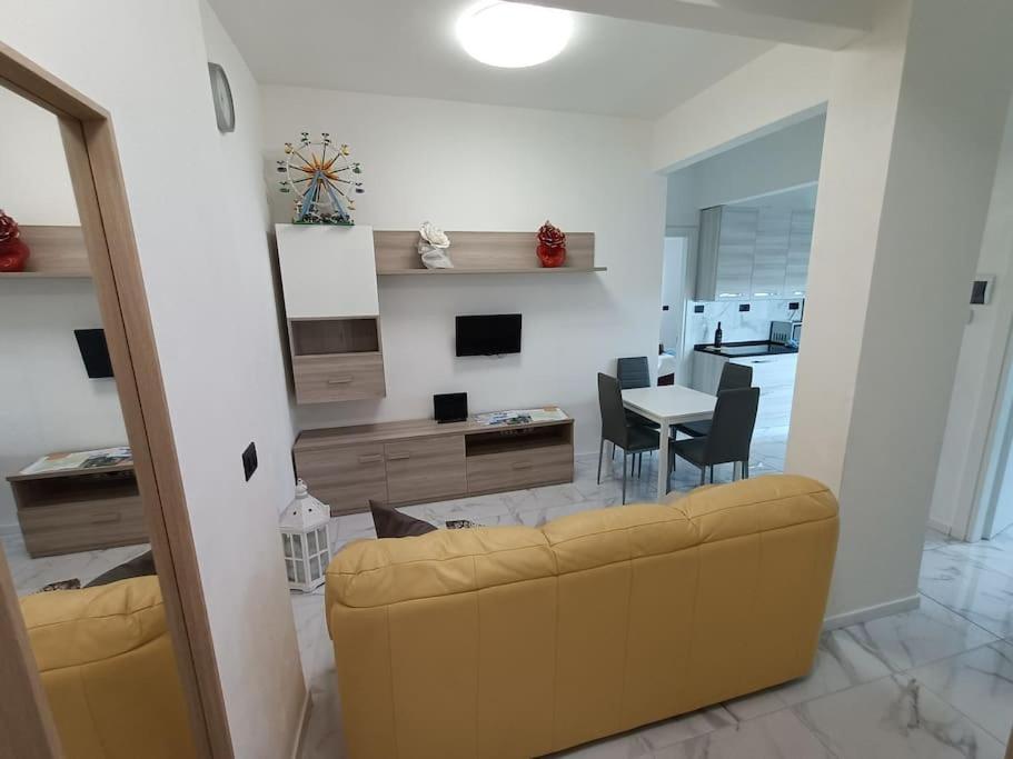 La Casa Di Lila - Appartamento Con Ingresso Indipendente E Spazio Esterno 라팔로 외부 사진